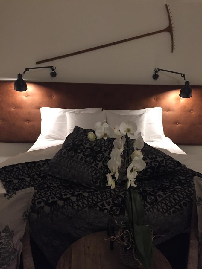 Hotel Mezzo Salen  Bagian luar foto